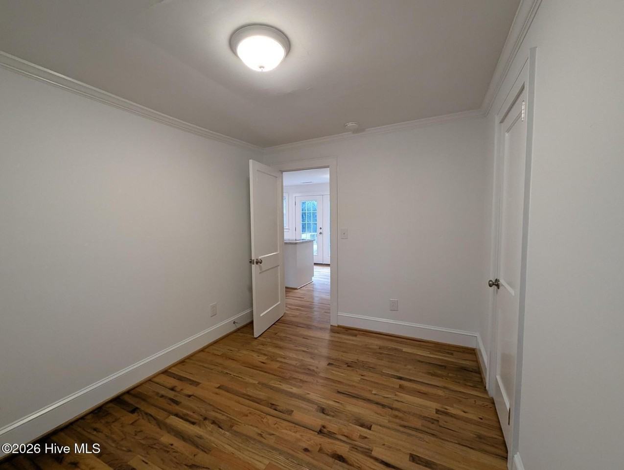 10 Barnard Dr - Photo 7 of 12