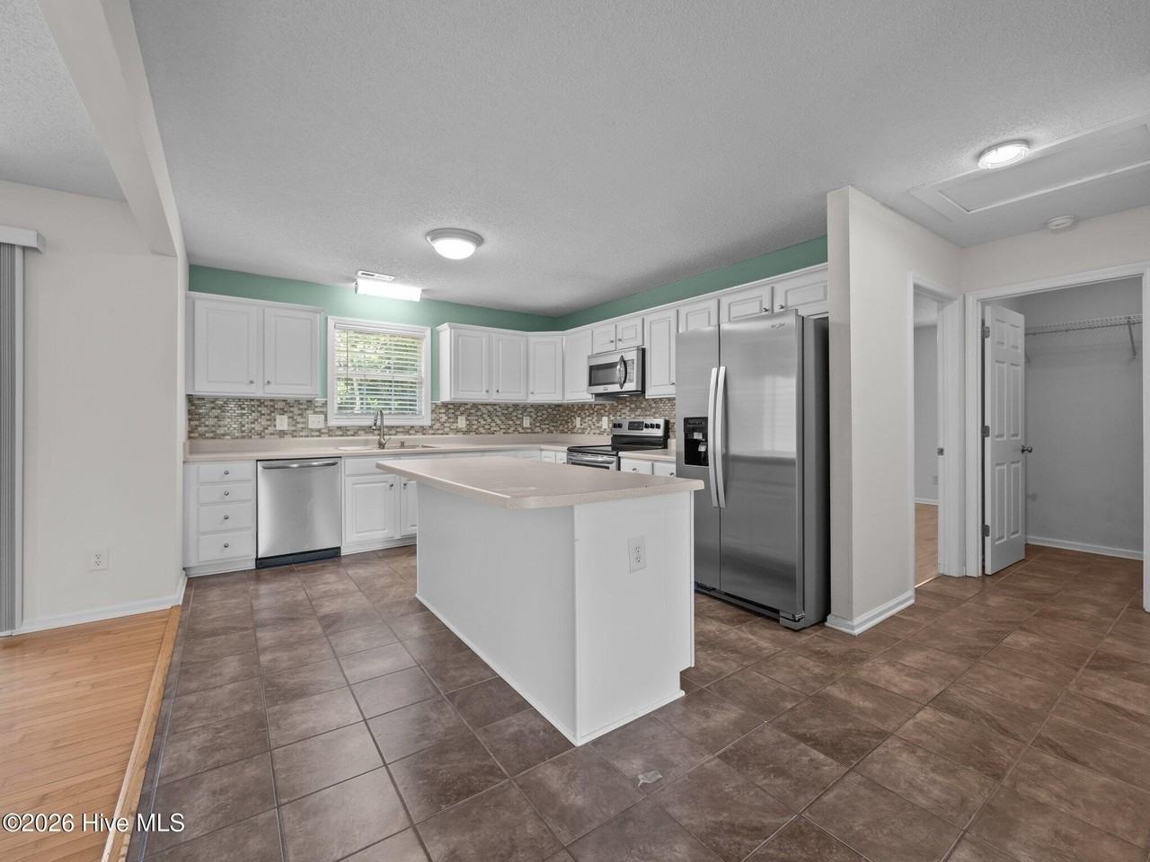 305 Appaloosa Ct - Photo 4 of 27