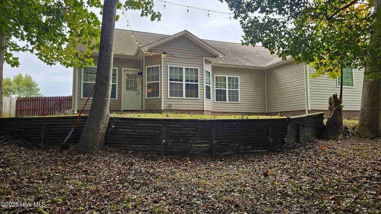 300 Bouy Ct - Photo 4 of 35