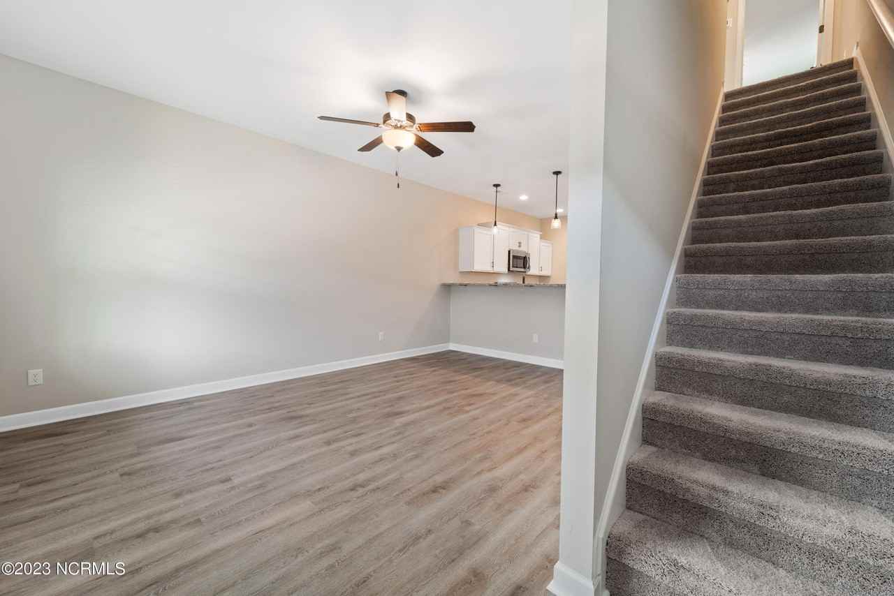 18 Catalina Cir - Photo 5 of 21