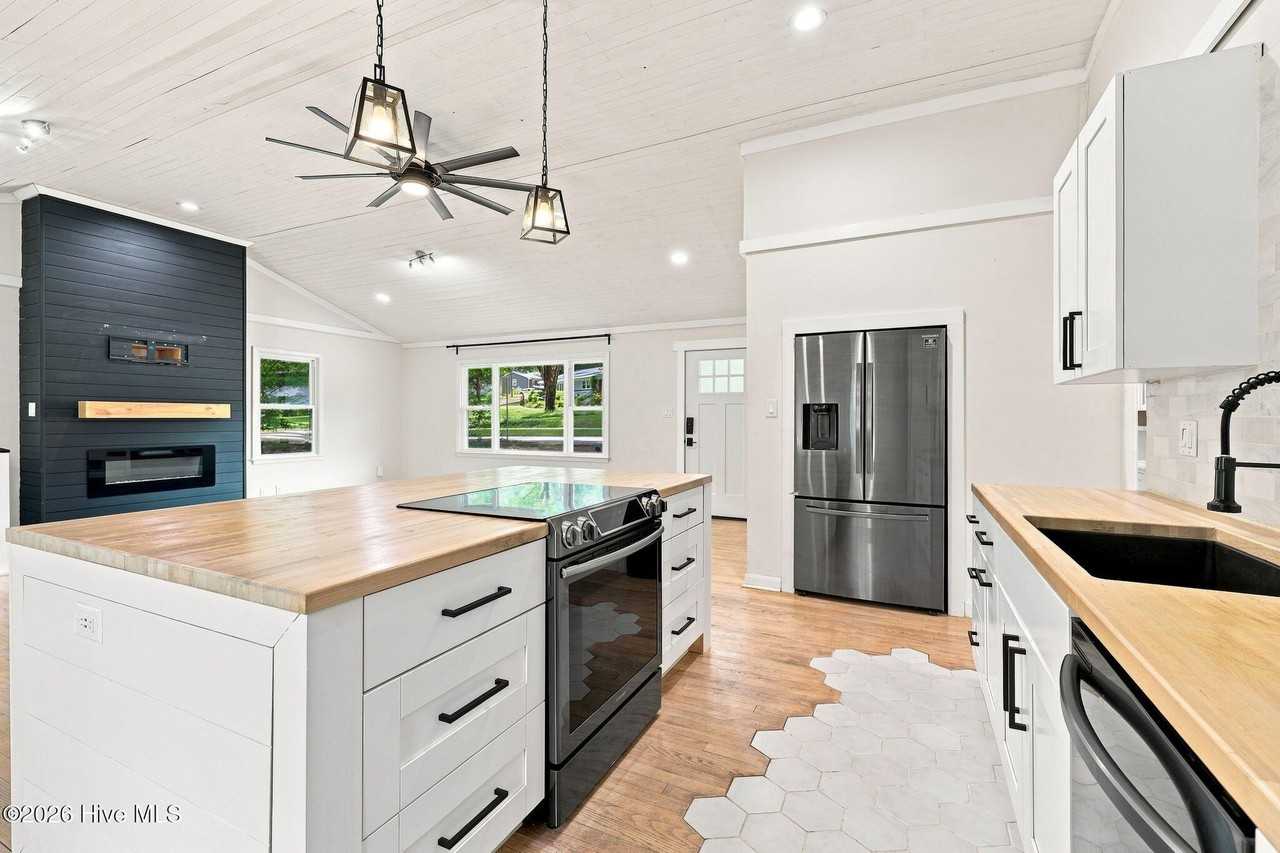 3108 Brentwood Rd - Photo 4 of 41