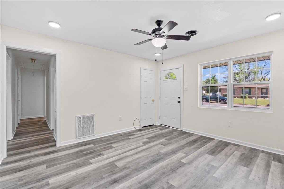 3623 Columbine Dr - Photo 7 of 24