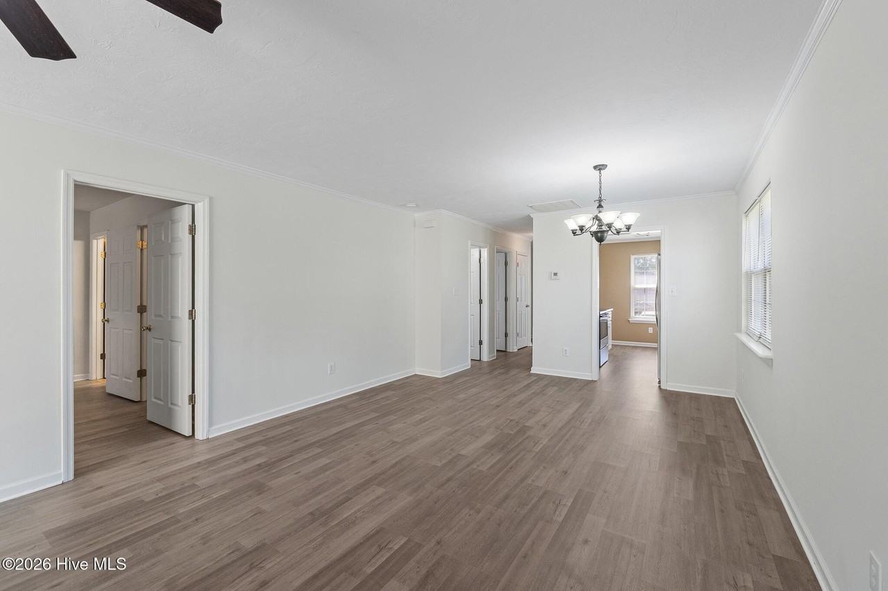 4469 Misty Cove Ct - Photo 5 of 15