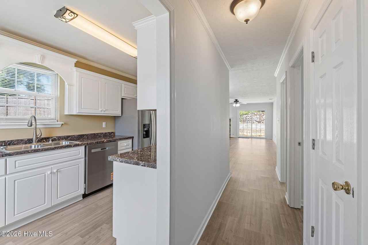4469 Misty Cove Ct - Photo 6 of 15