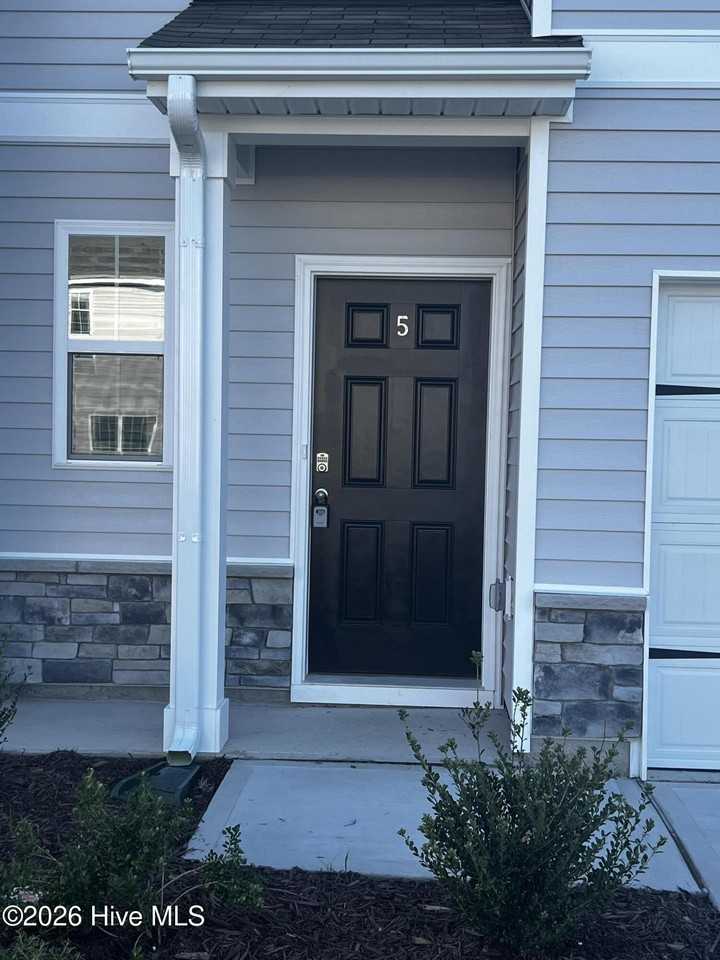 3400 Sunstone Way #5 - Photo 2 of 10