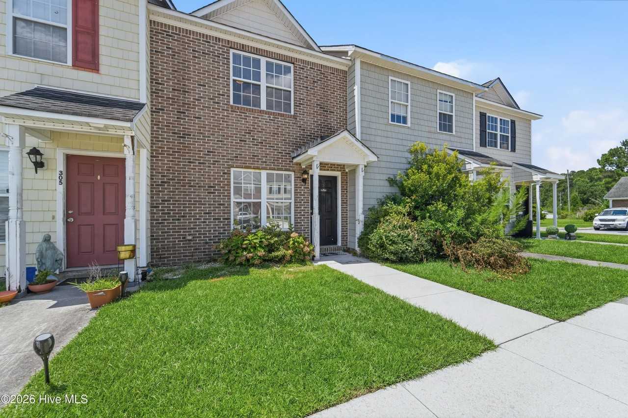 307 Bridgewood Dr