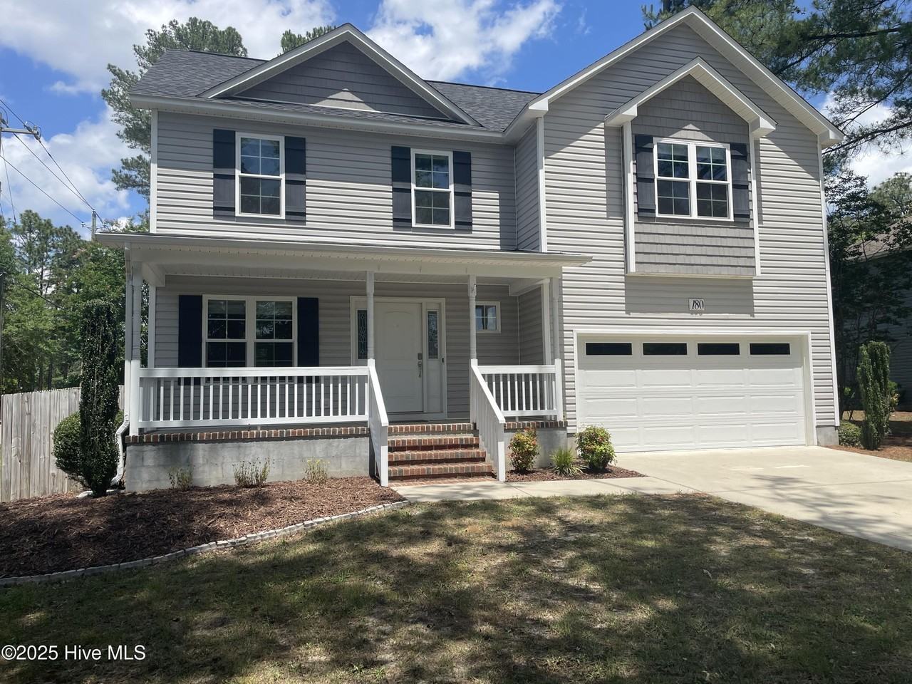 180 Lori Ln - Photo 2 of 39