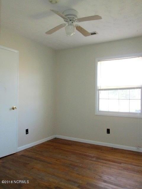 18 Sheffield Rd - Photo 7 of 9