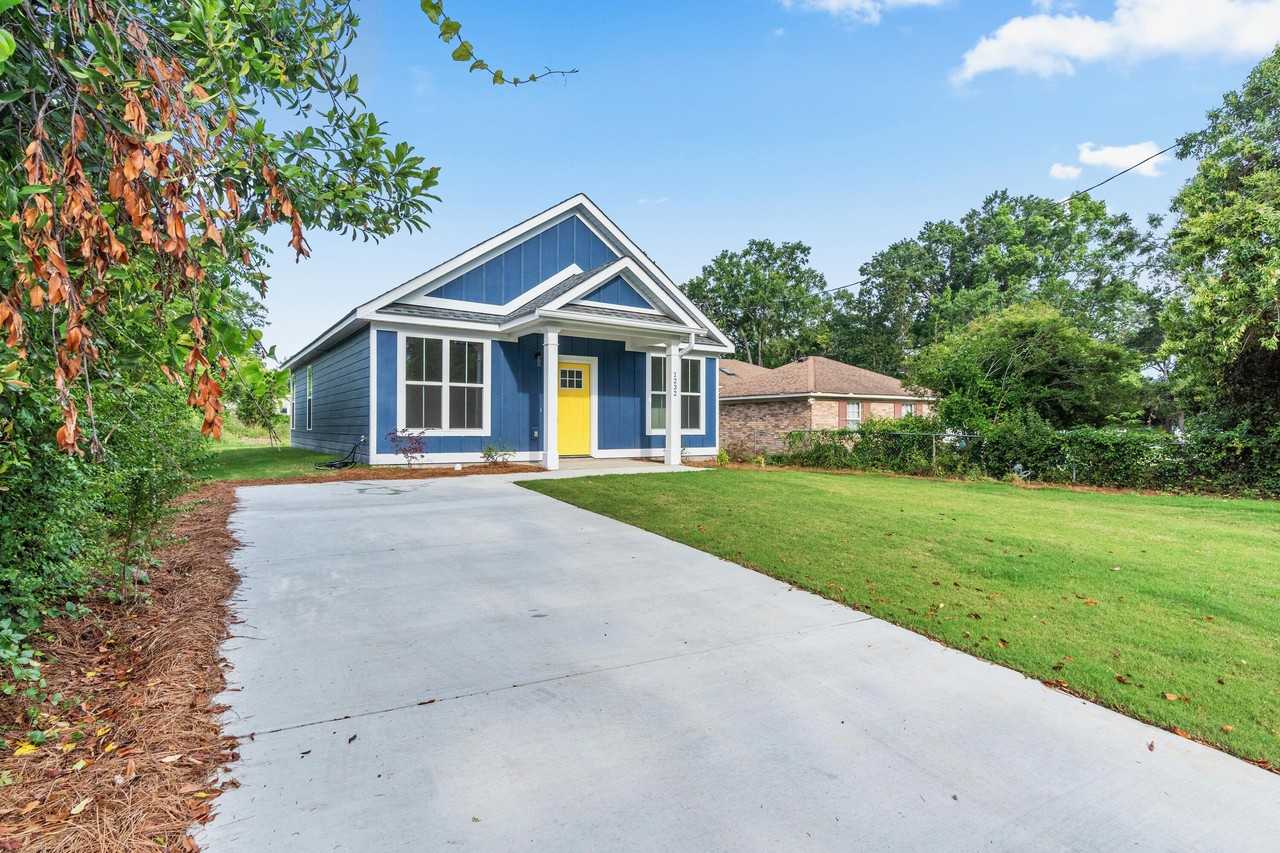 1232 Swanee Quintet Blvd - Photo 2 of 18