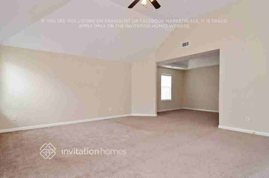 4457 Estate St - Photo 6 of 11