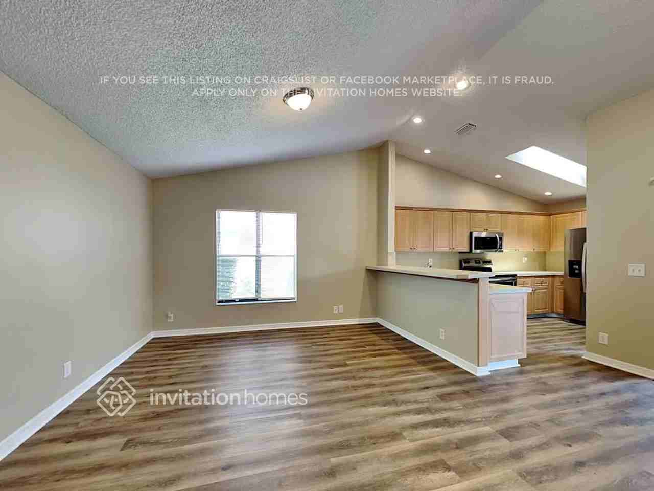 6625 Nw 48th Mnr - Photo 5 of 18