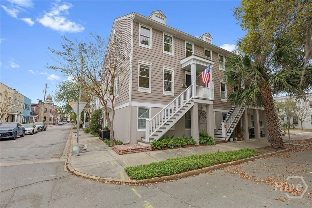 231 Houston St
