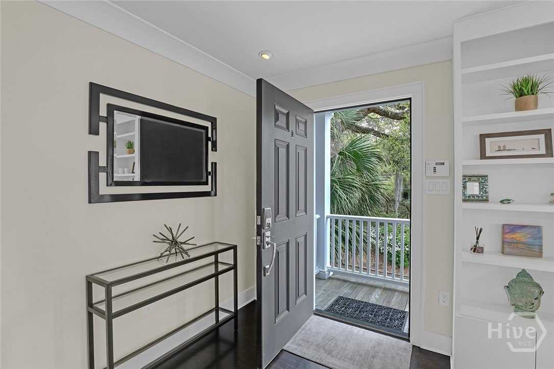 231 Houston St - Photo 6 of 50