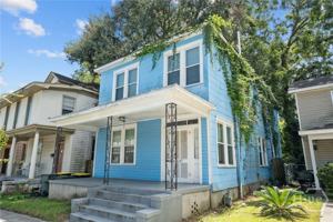 featured image of 637 E 39th St