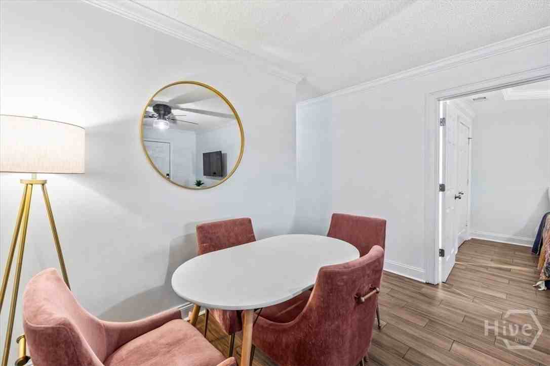 616 E Duffy St - Photo 7 of 26