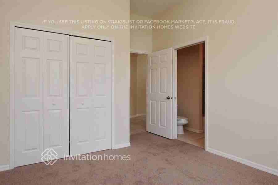 6034 39th Ct E - Photo 2 of 4