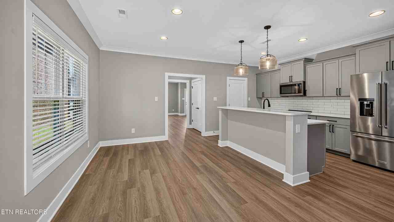 7219 Sassafras Way - Photo 6 of 22