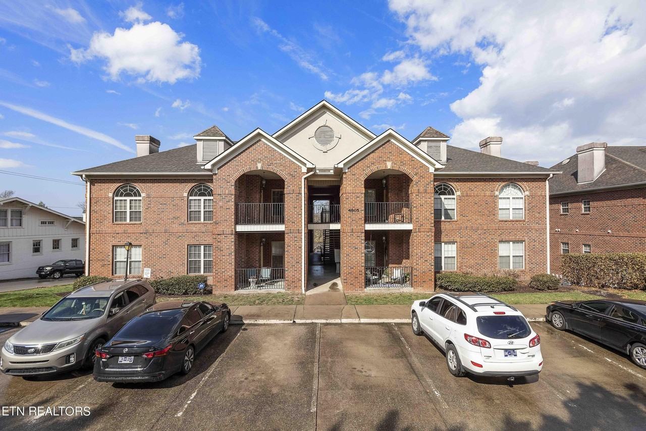 4805 Lyons View Pike #301