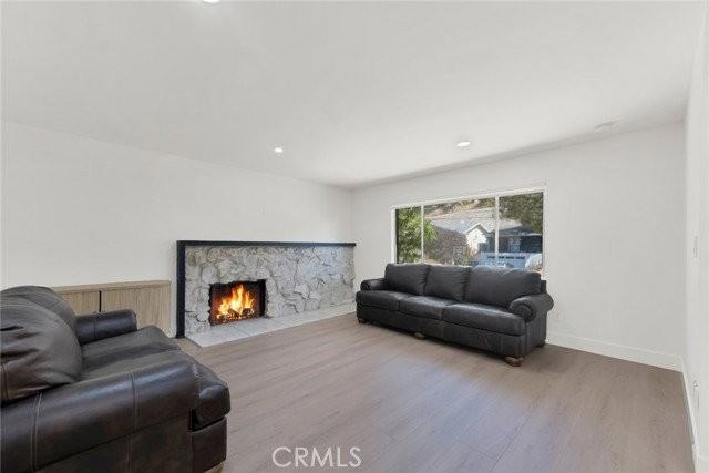 9425 Mclennan Ave - Photo 4 of 7