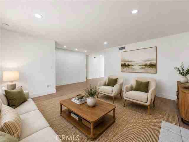 9425 Mclennan Ave - Photo 7 of 7