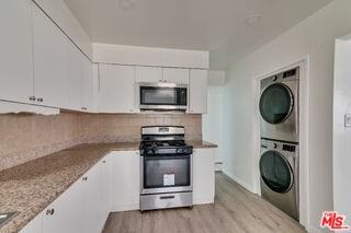 15013 Hartsook St - Photo 6 of 8