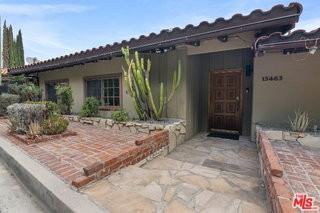 13463 Rand Dr - Photo 3 of 8