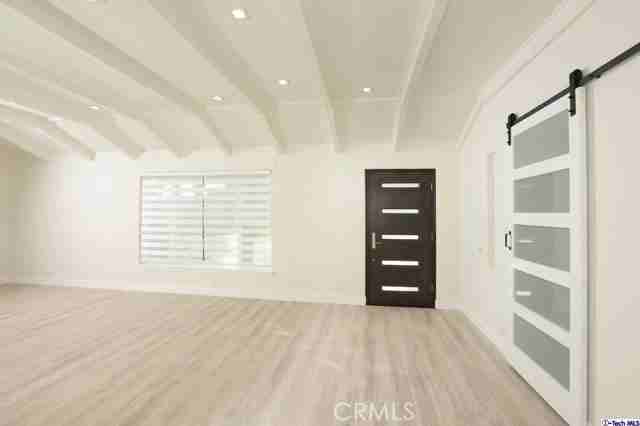 1210 Graynold Ave - Photo 6 of 8