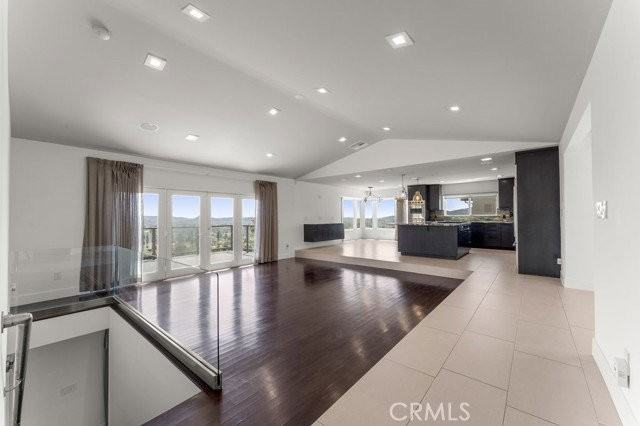 900 Cavanagh Rd - Photo 4 of 8