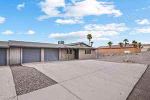 featured image of 703 Desert Glen Dr #A