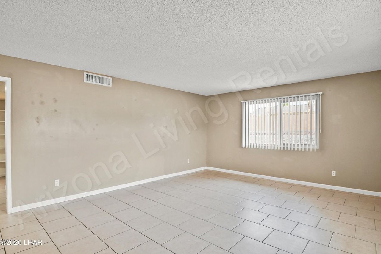 703 Desert Glen Dr #A - Photo 5 of 20