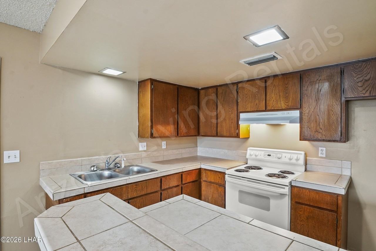 703 Desert Glen Dr #A - Photo 7 of 20