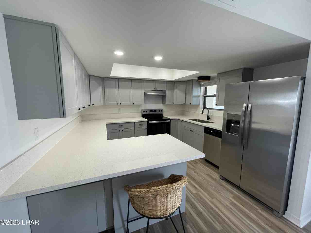 3514 Hollister Ln #B - Photo 5 of 18