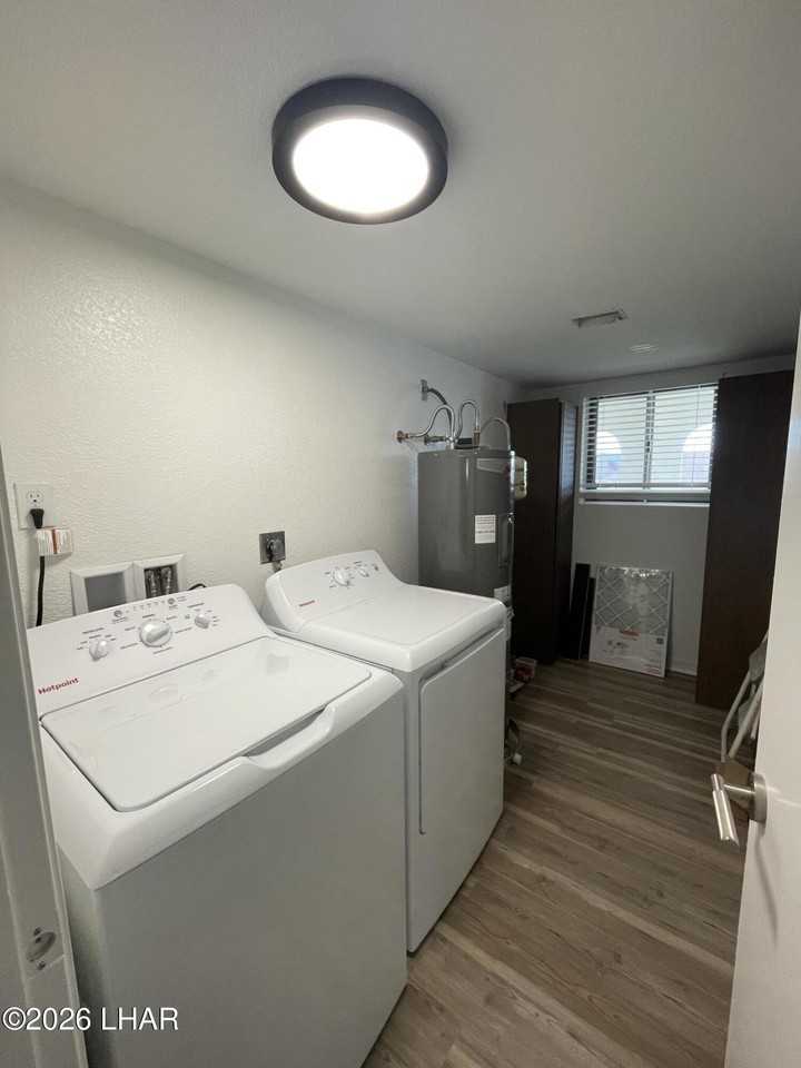 3514 Hollister Ln #B - Photo 6 of 18
