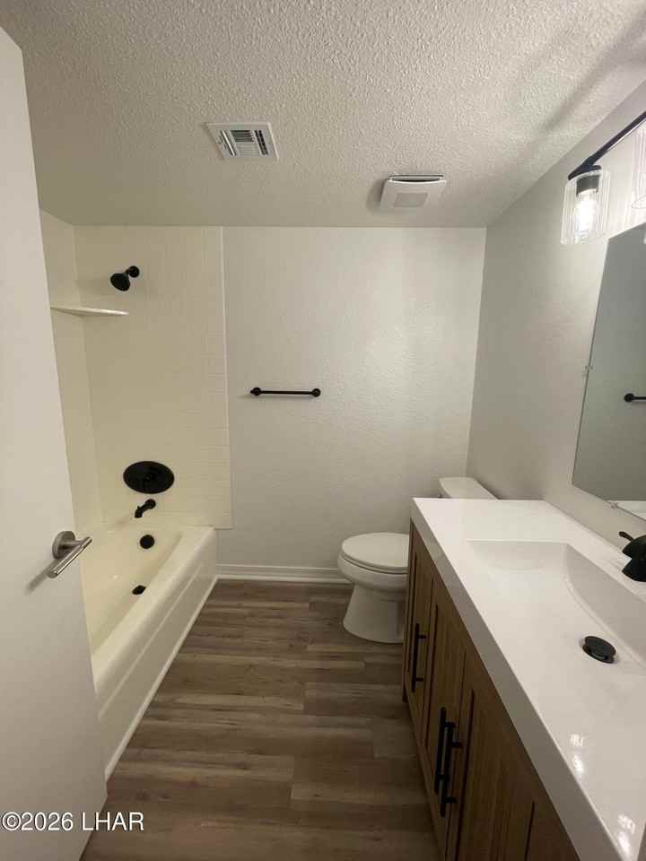 3514 Hollister Ln #B - Photo 7 of 18
