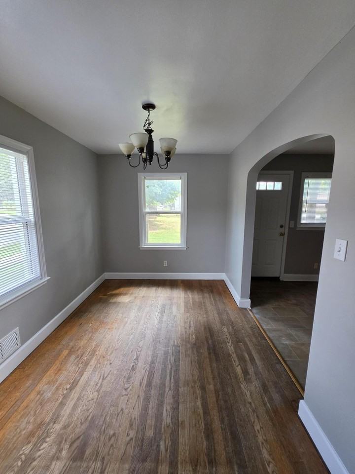 1038 Kees Rd - Photo 5 of 27