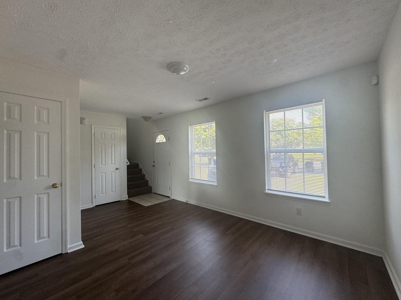 1132 Jonestown Ln - Photo 2 of 22