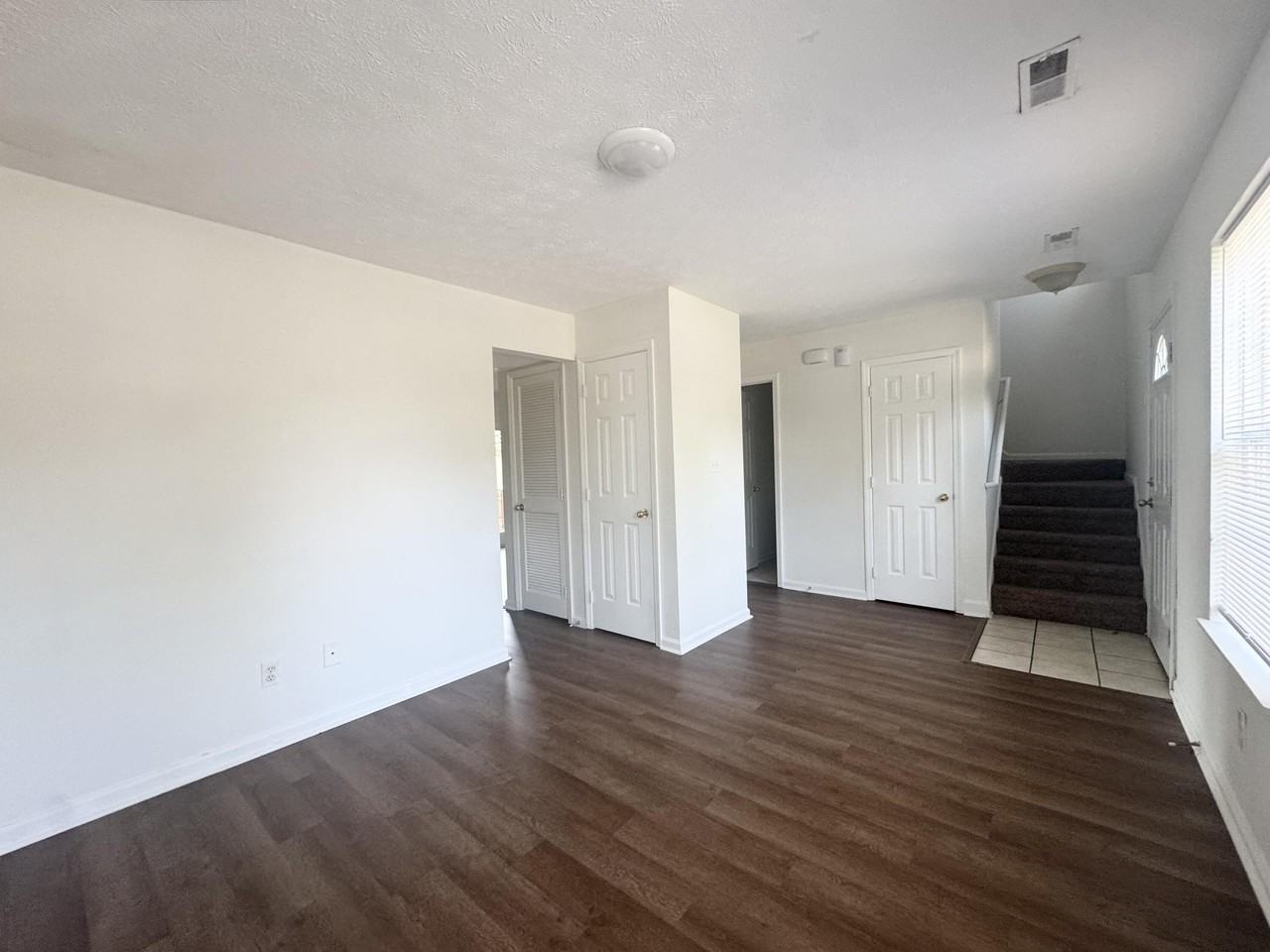 1132 Jonestown Ln - Photo 3 of 22