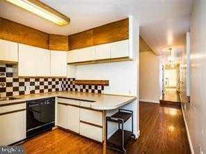 827 S Bond St - Photo 4 of 19