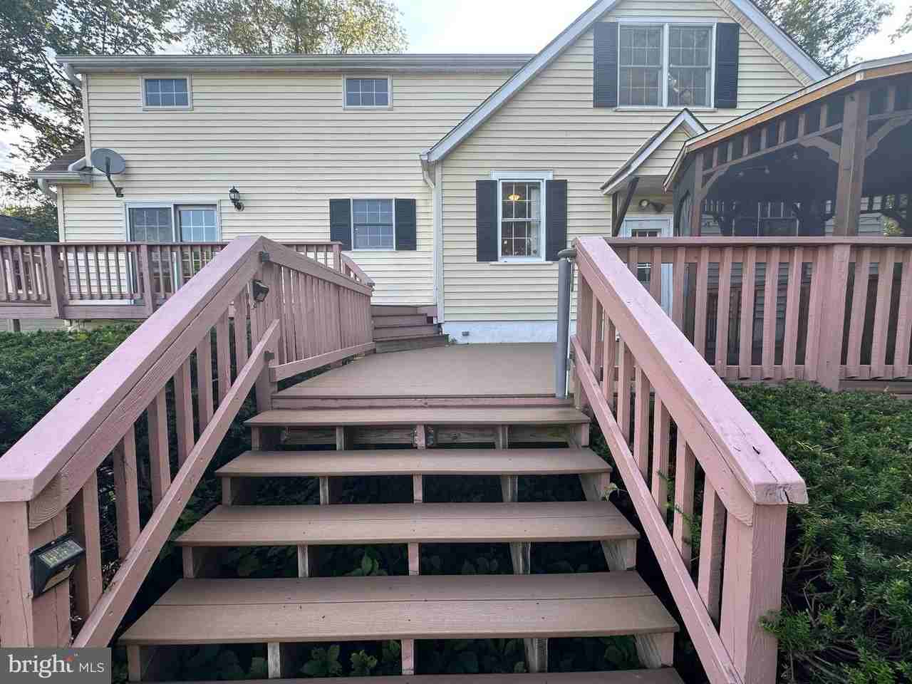 1832 Birch Rd - Photo 6 of 50