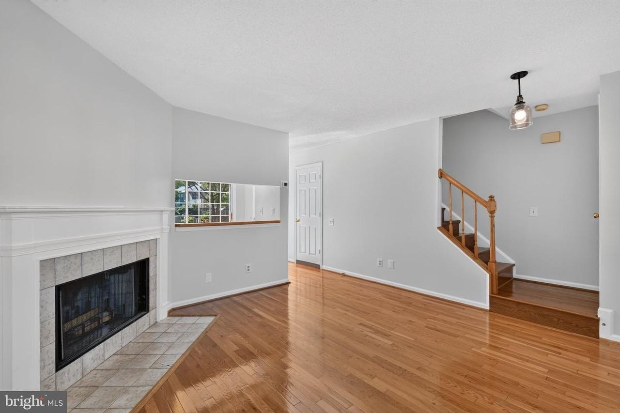 6619 High Valley Ln - Photo 3 of 33