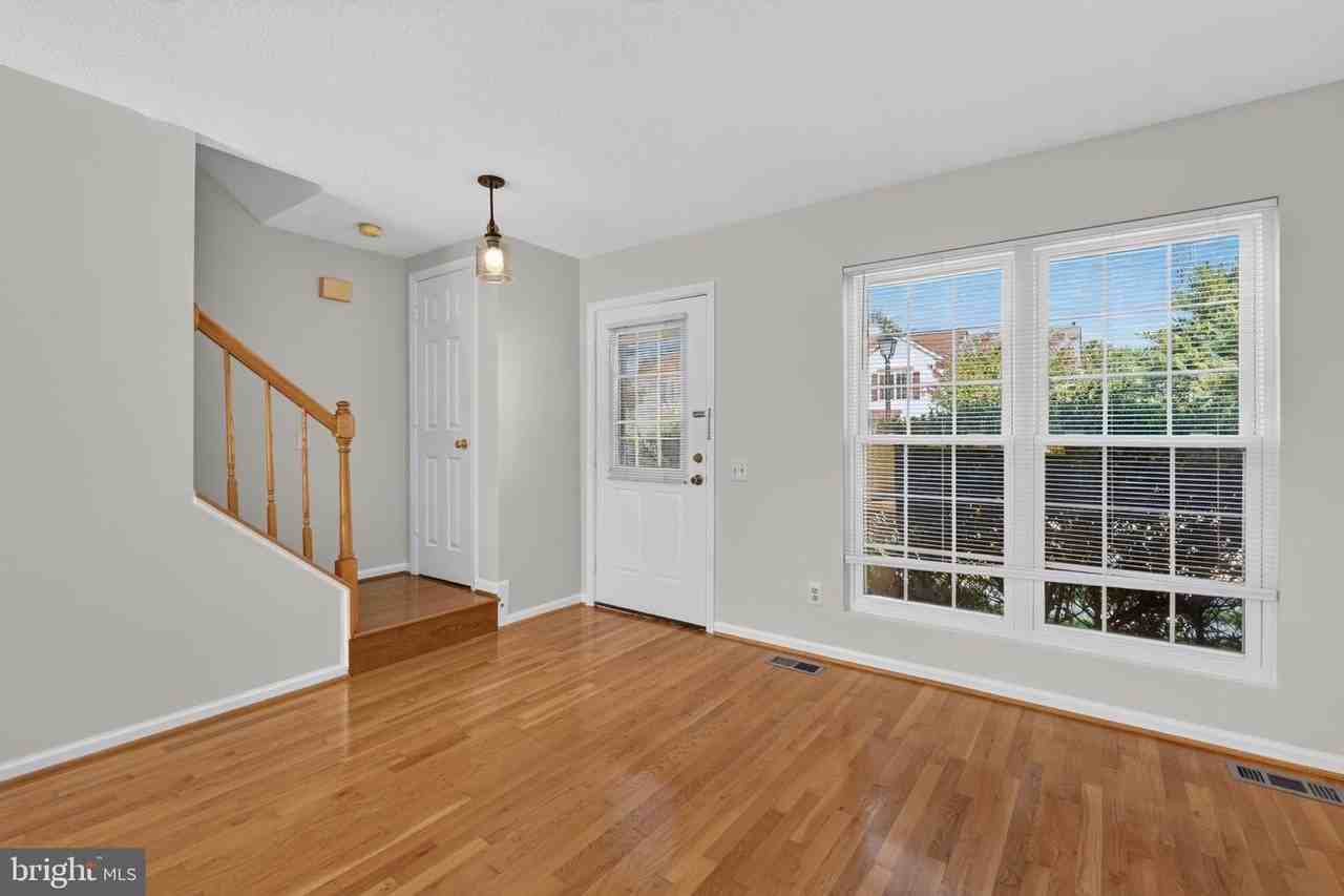 6619 High Valley Ln - Photo 4 of 33