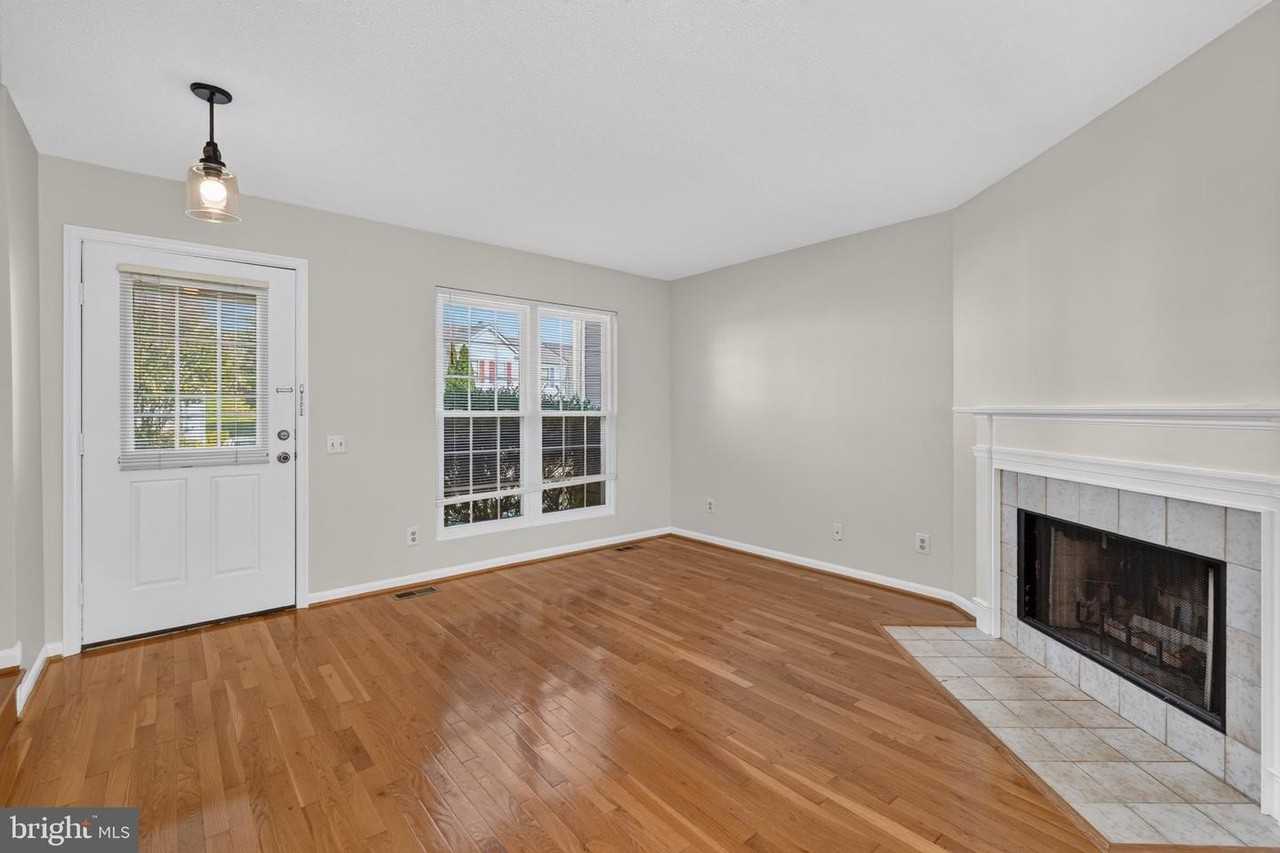 6619 High Valley Ln - Photo 5 of 33