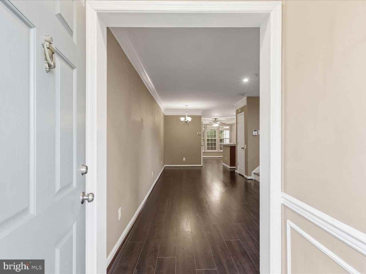 12753 Fair Crest Ct - Photo 7 of 36