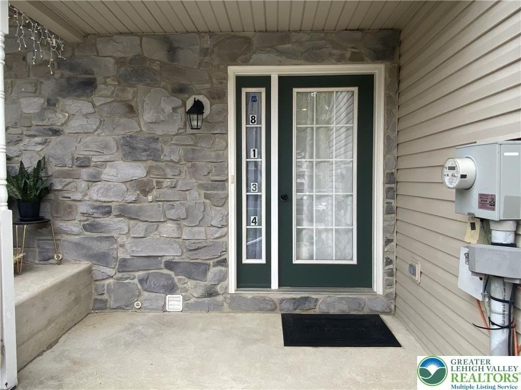 8134 Heritage Dr - Photo 3 of 35