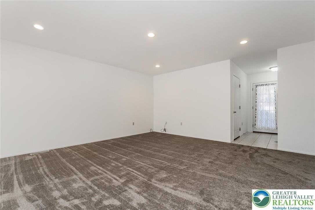 8134 Heritage Dr - Photo 6 of 35