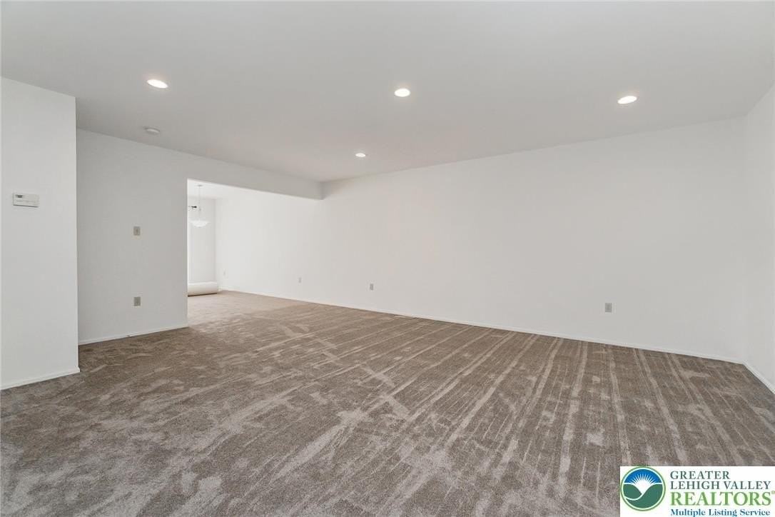 8134 Heritage Dr - Photo 7 of 35