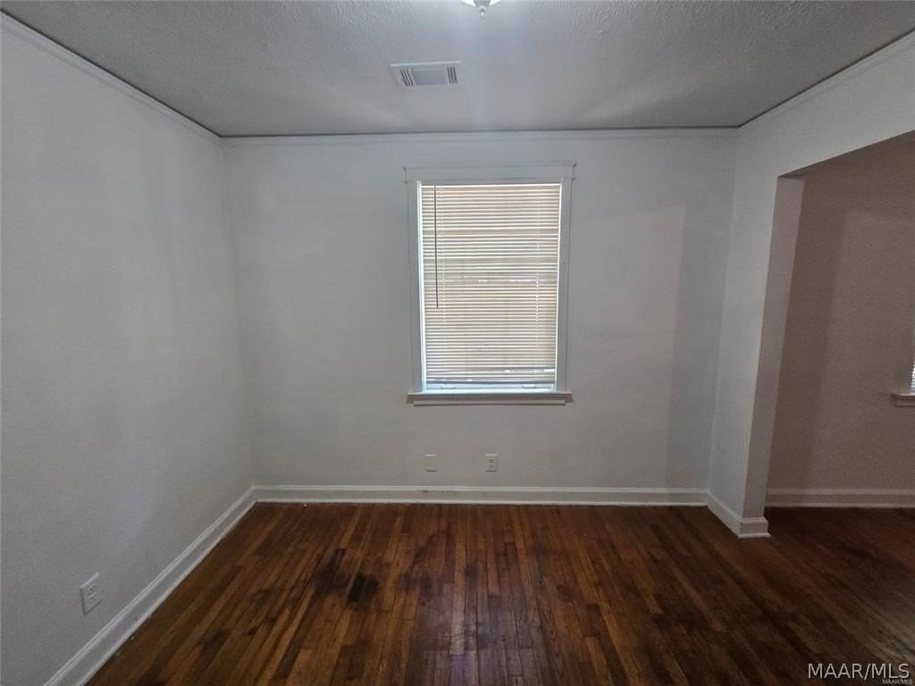 2623 Plum St - Photo 5 of 10