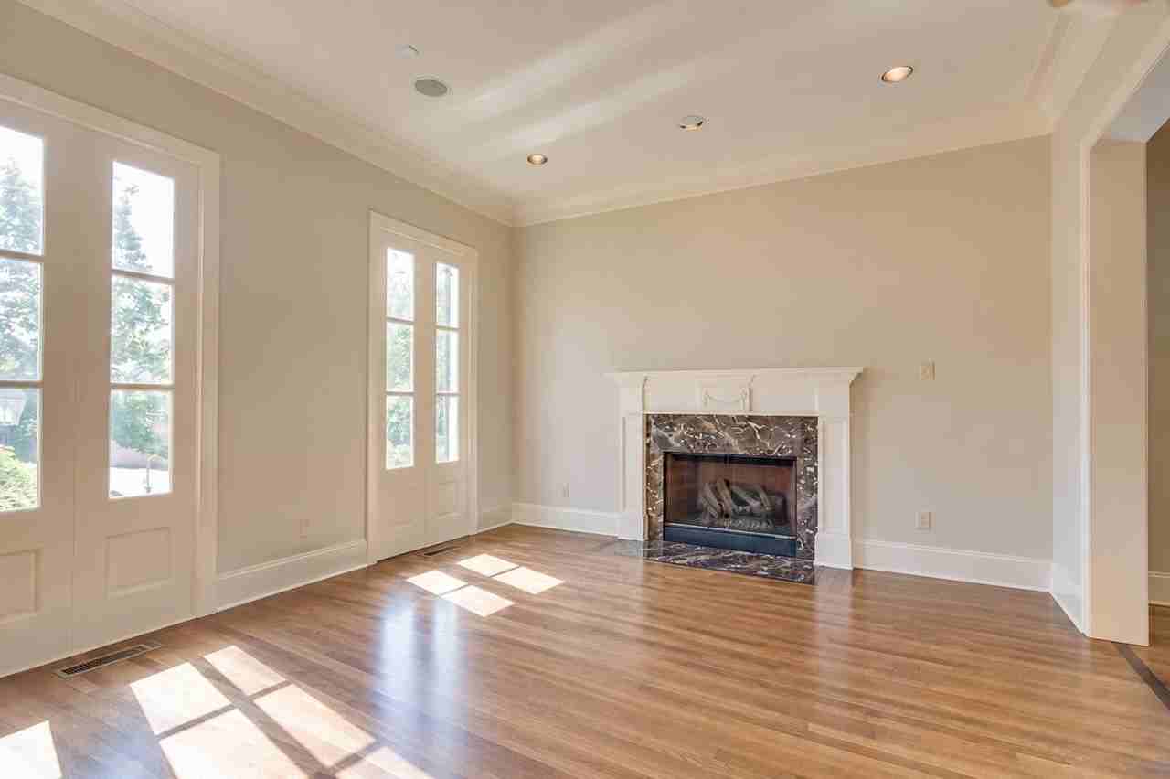 1895 Hazelton Dr - Photo 7 of 40