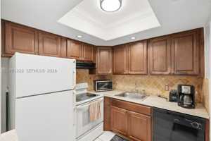 featured image of 181 Newport K #181