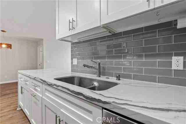 5301 Raintree Cir #301 - Photo 6 of 8
